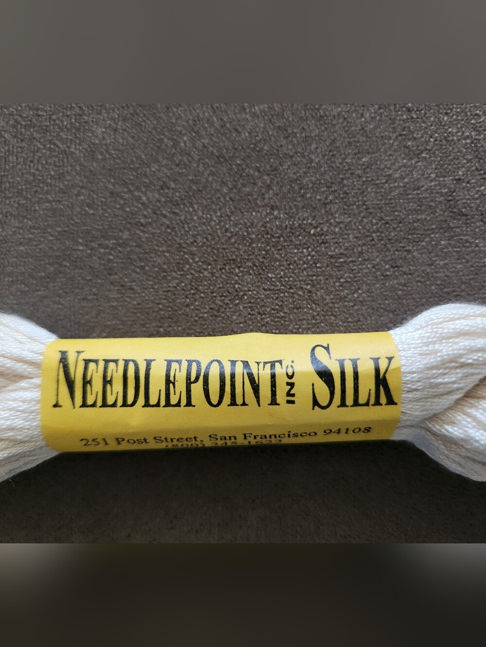 Needlepoint Silk Thread 1 SKEIN 90 METERS -BRIGHT WHITE - Picture 4 of 4